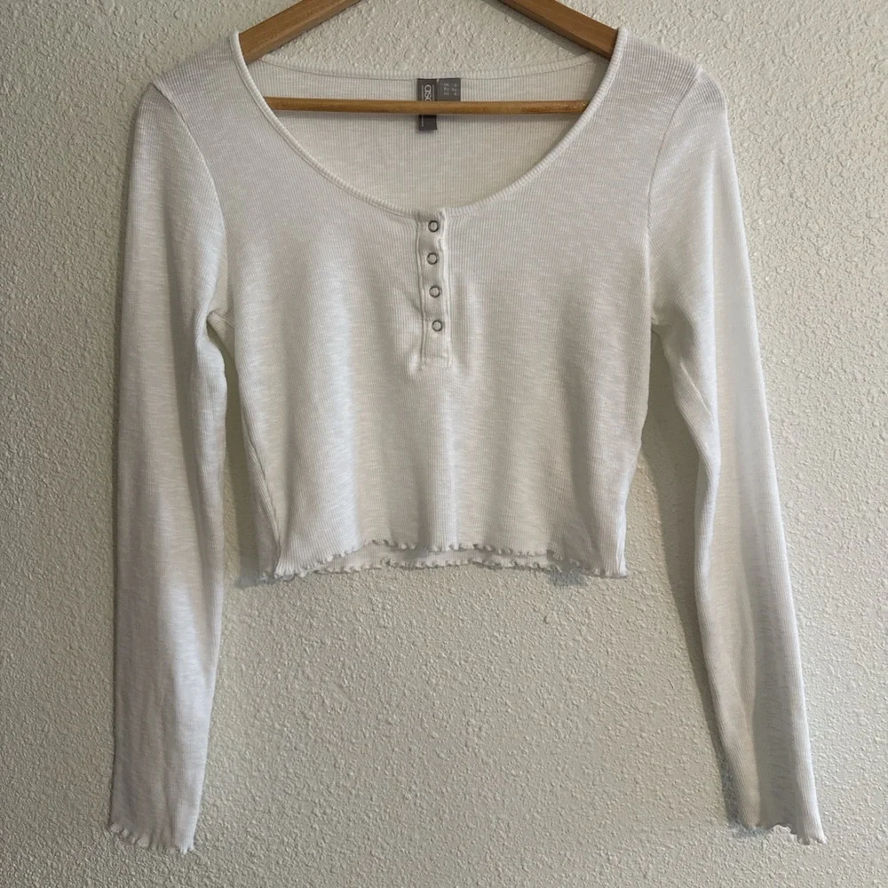 ASOS Scoop Neck Cropped Henley Long Sleeve Top - Picture 2 of 8
